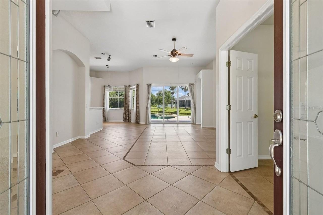 8332 Torrington Ave - Photo 7 of 50