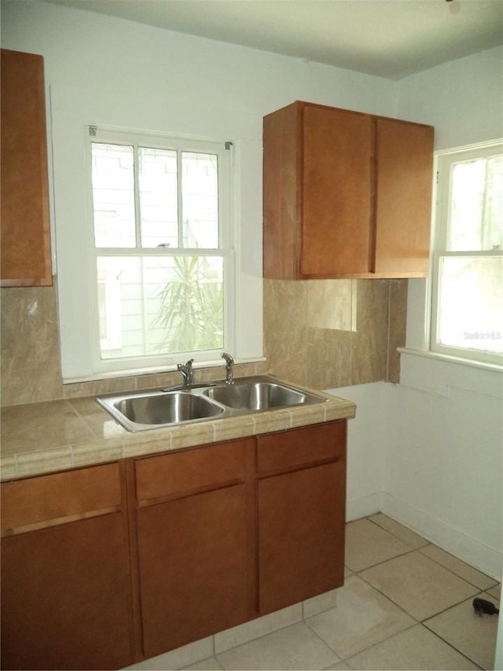 750 7th Ave N - Photo 6 of 7