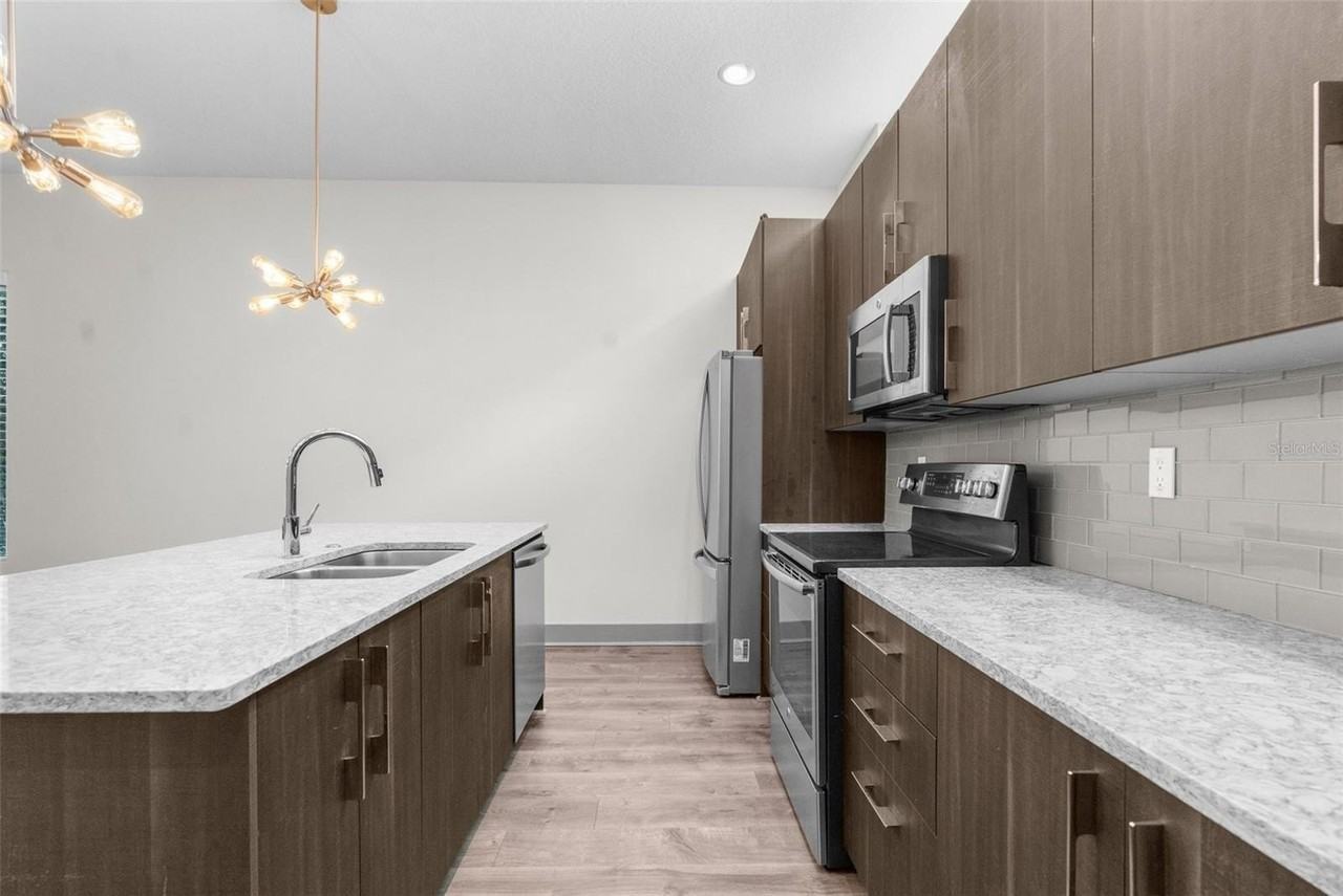 4810 W Mcelroy Ave #1 - Photo 3 of 23