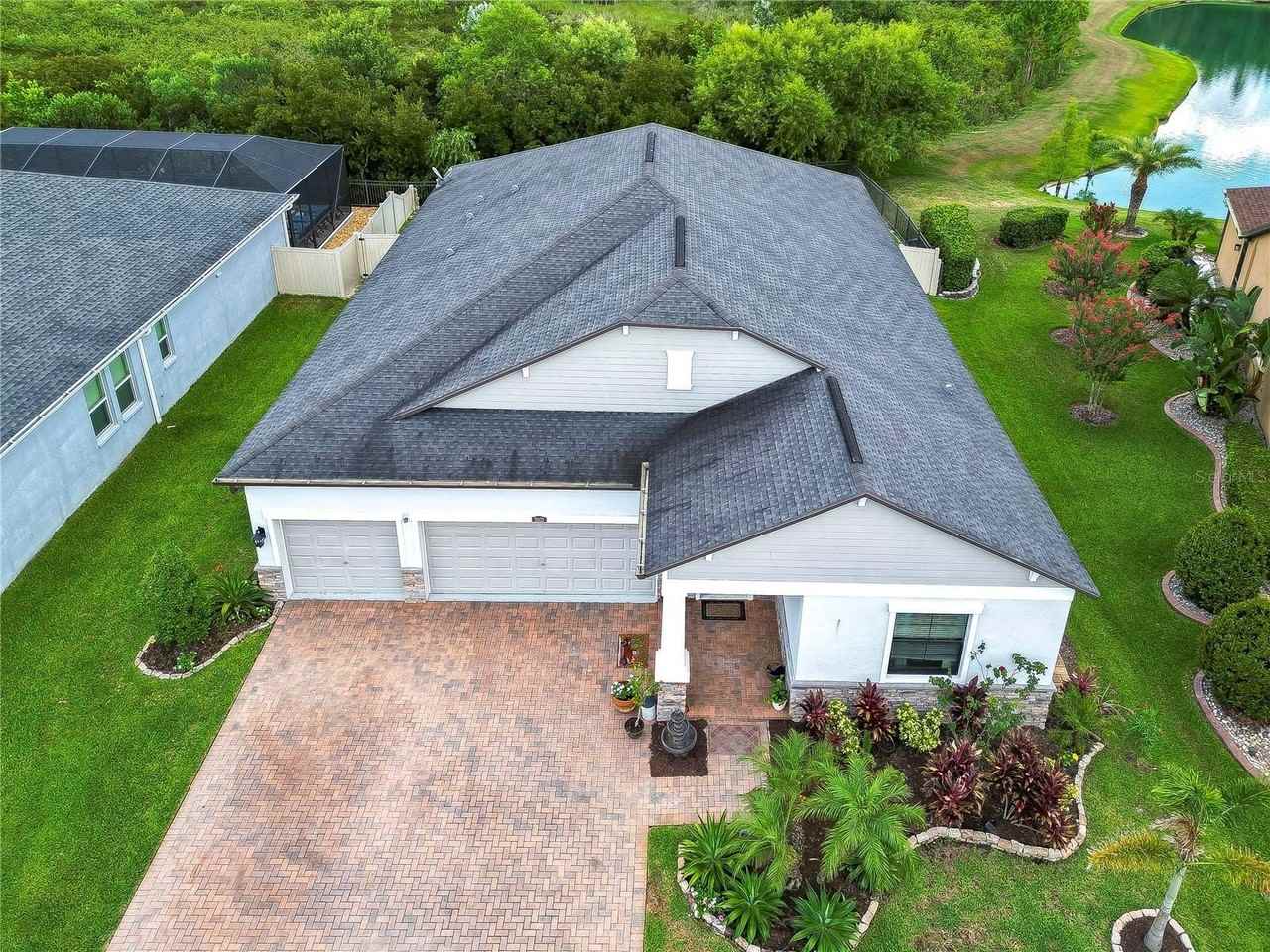 31470 Fairhill Dr - Photo 2 of 50