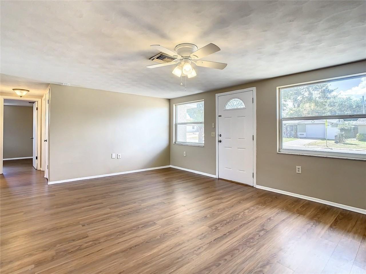 5319 Drift Tide Dr - Photo 3 of 23
