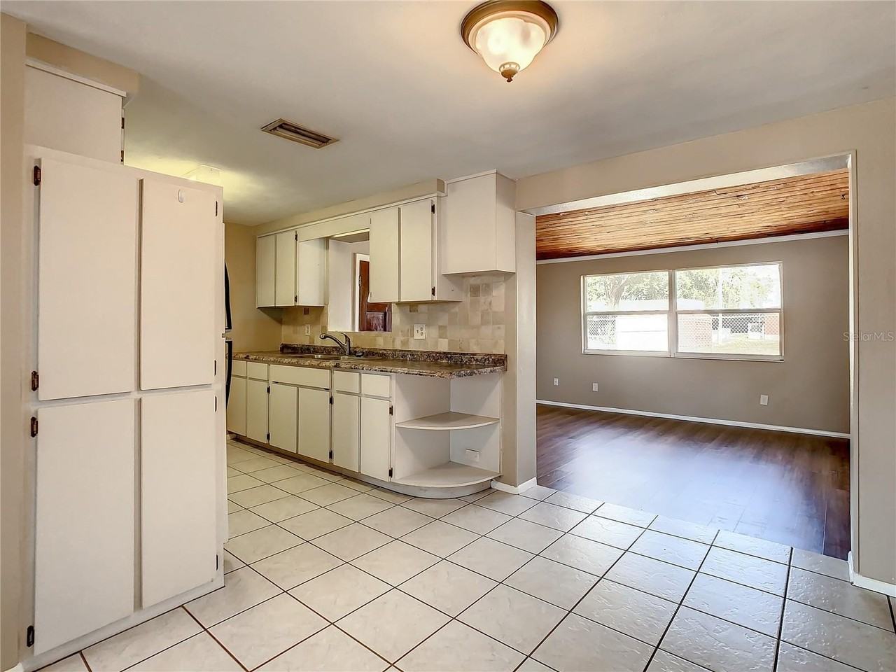 5319 Drift Tide Dr - Photo 5 of 23