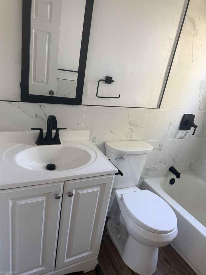 20846 Hampton Rd - Photo 4 of 14