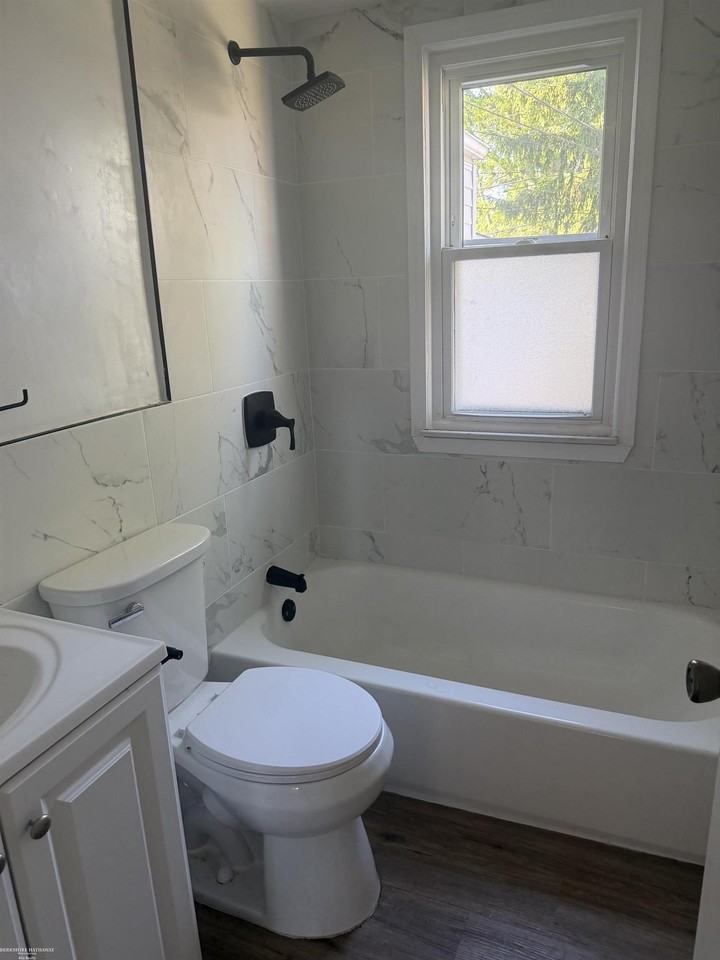 20846 Hampton Rd - Photo 5 of 14