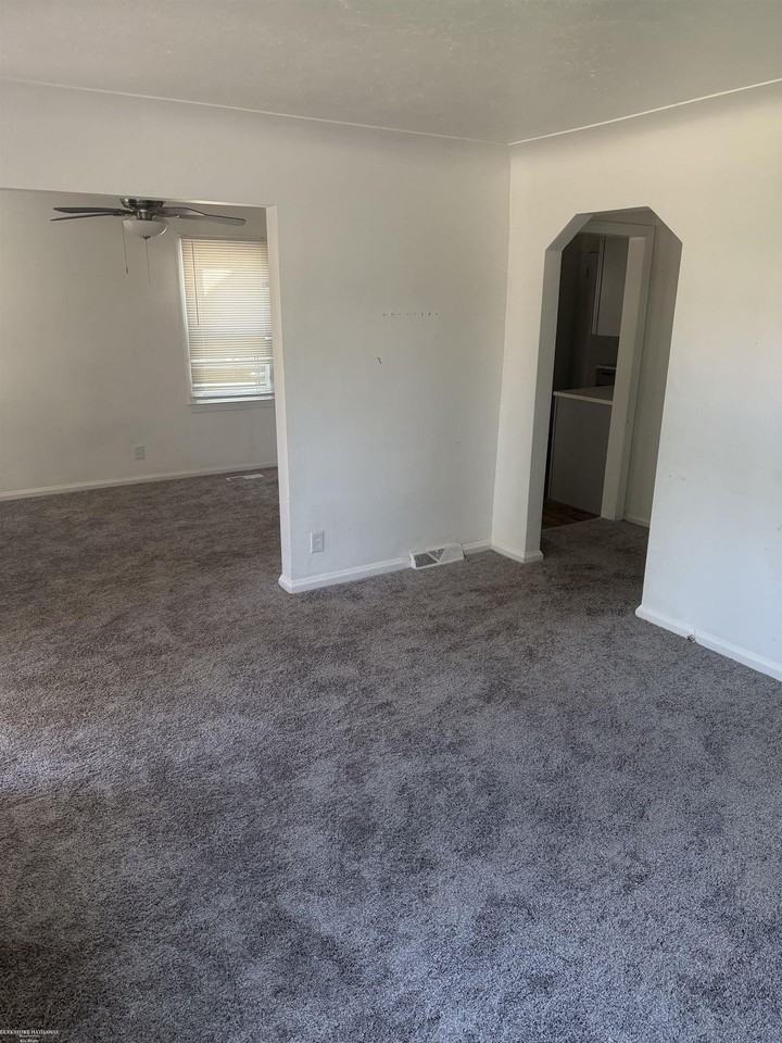 20846 Hampton Rd - Photo 6 of 14