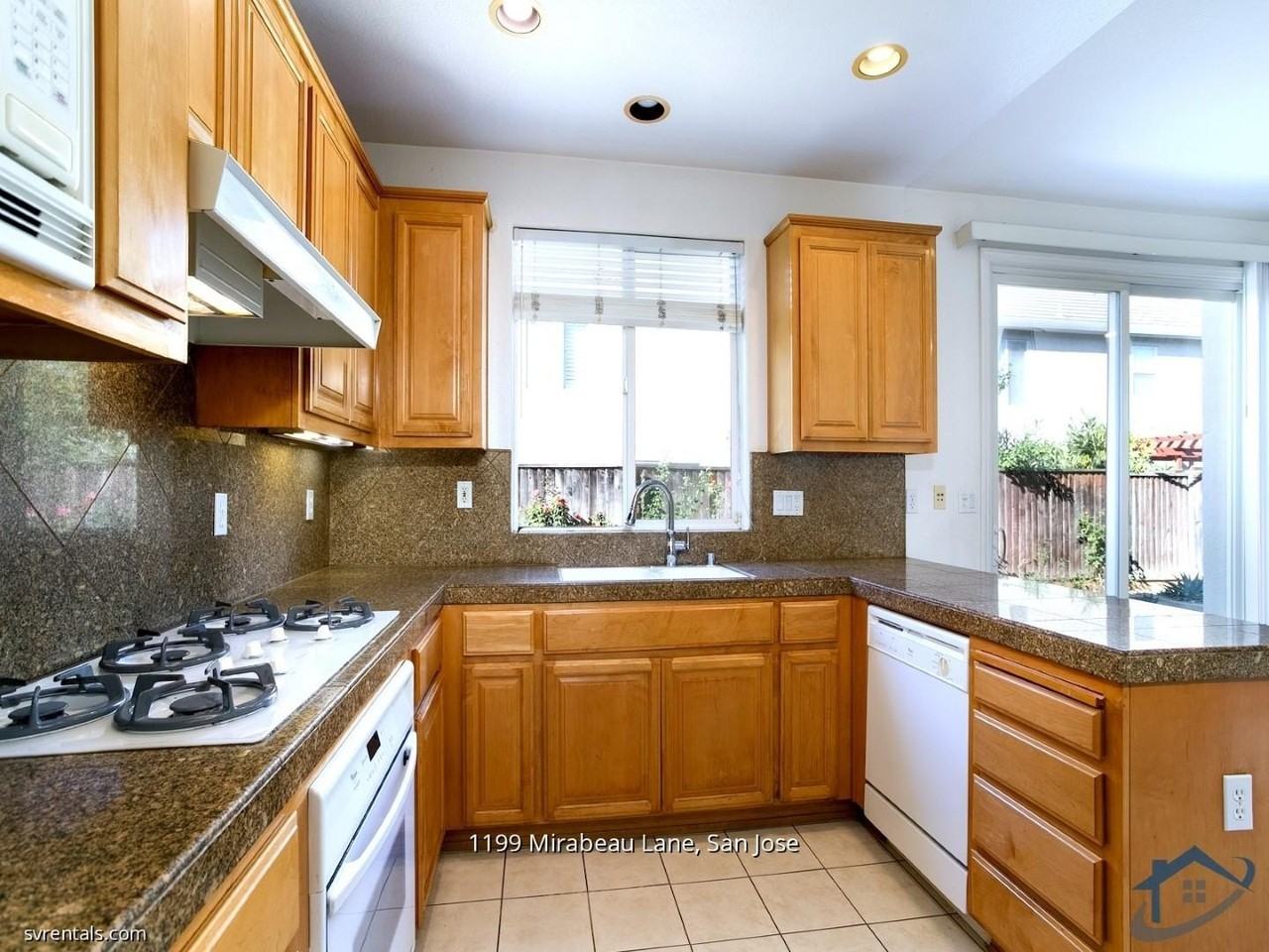 1199 Mirabeau Ln - Photo 6 of 24