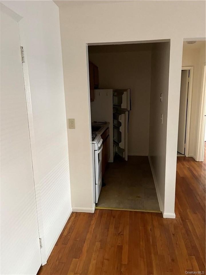 103 N Middletown Rd Apt D - Photo 3 of 4