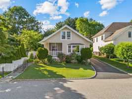 featured image of 15 Pershing Ave