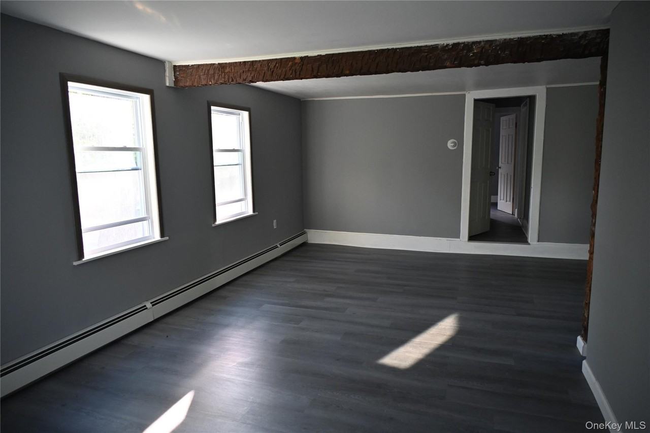 1040 Dutchess Tpke - Photo 2 of 18