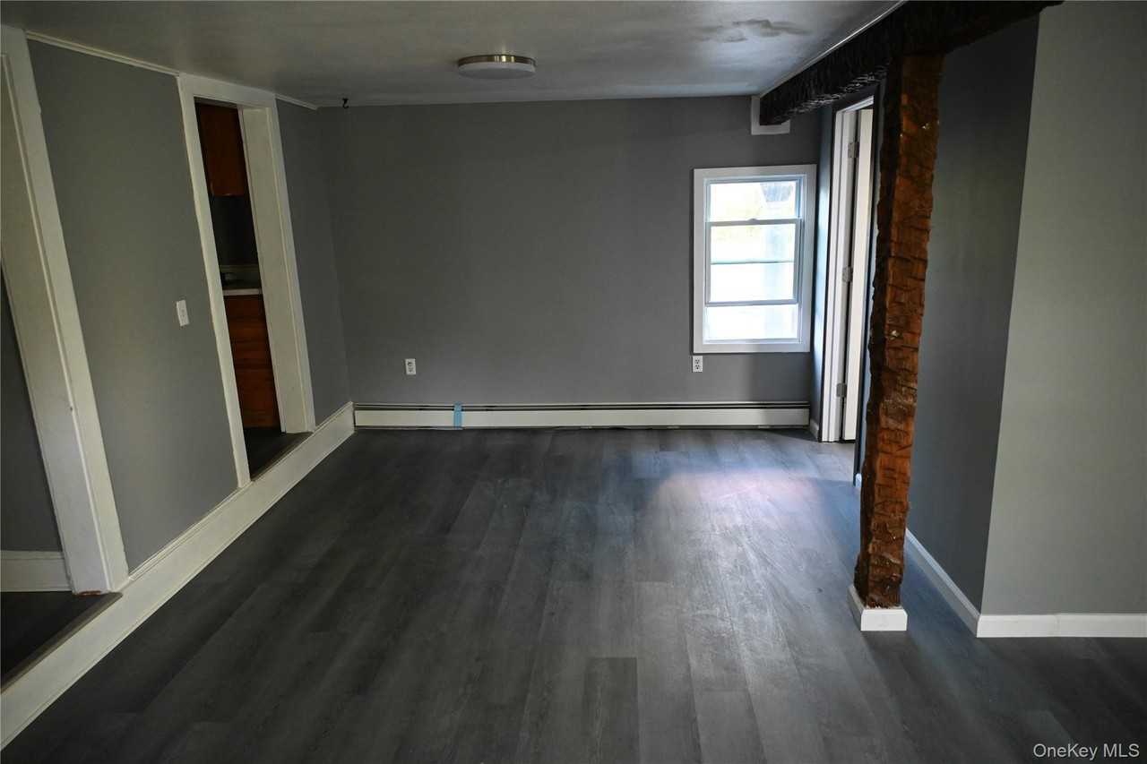 1040 Dutchess Tpke - Photo 6 of 18