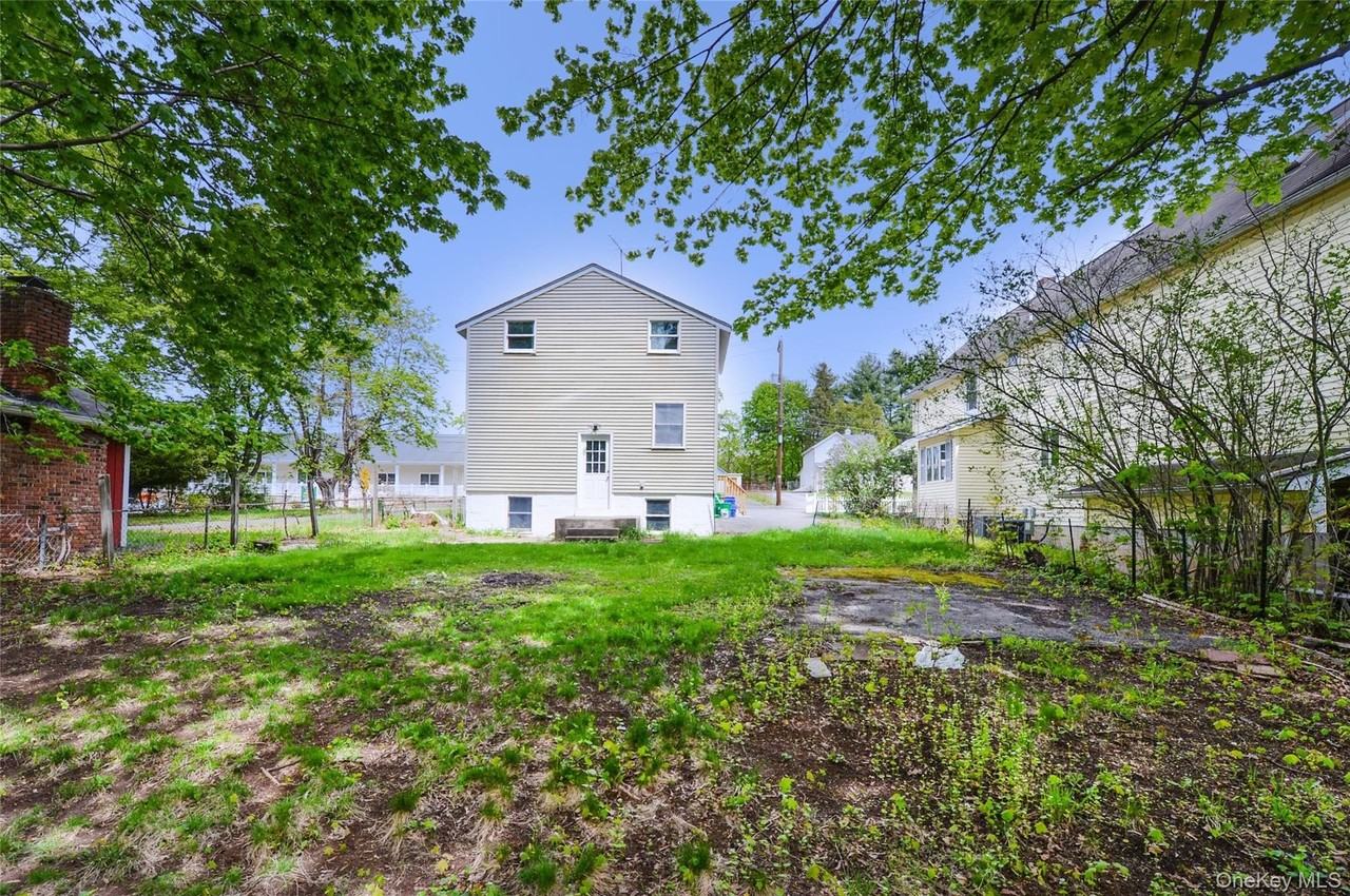 7 Pioneer Ave - Photo 5 of 27