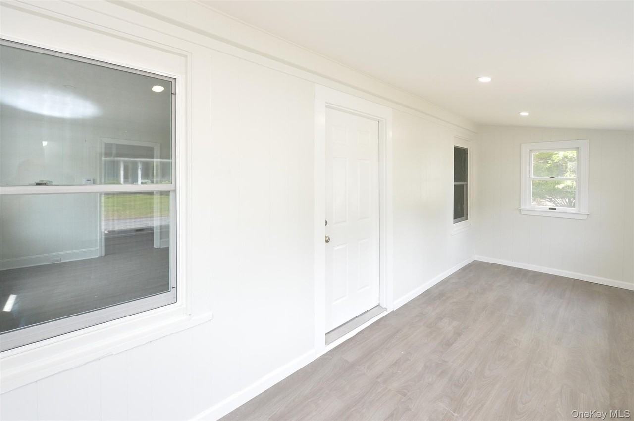7 Pioneer Ave - Photo 6 of 27