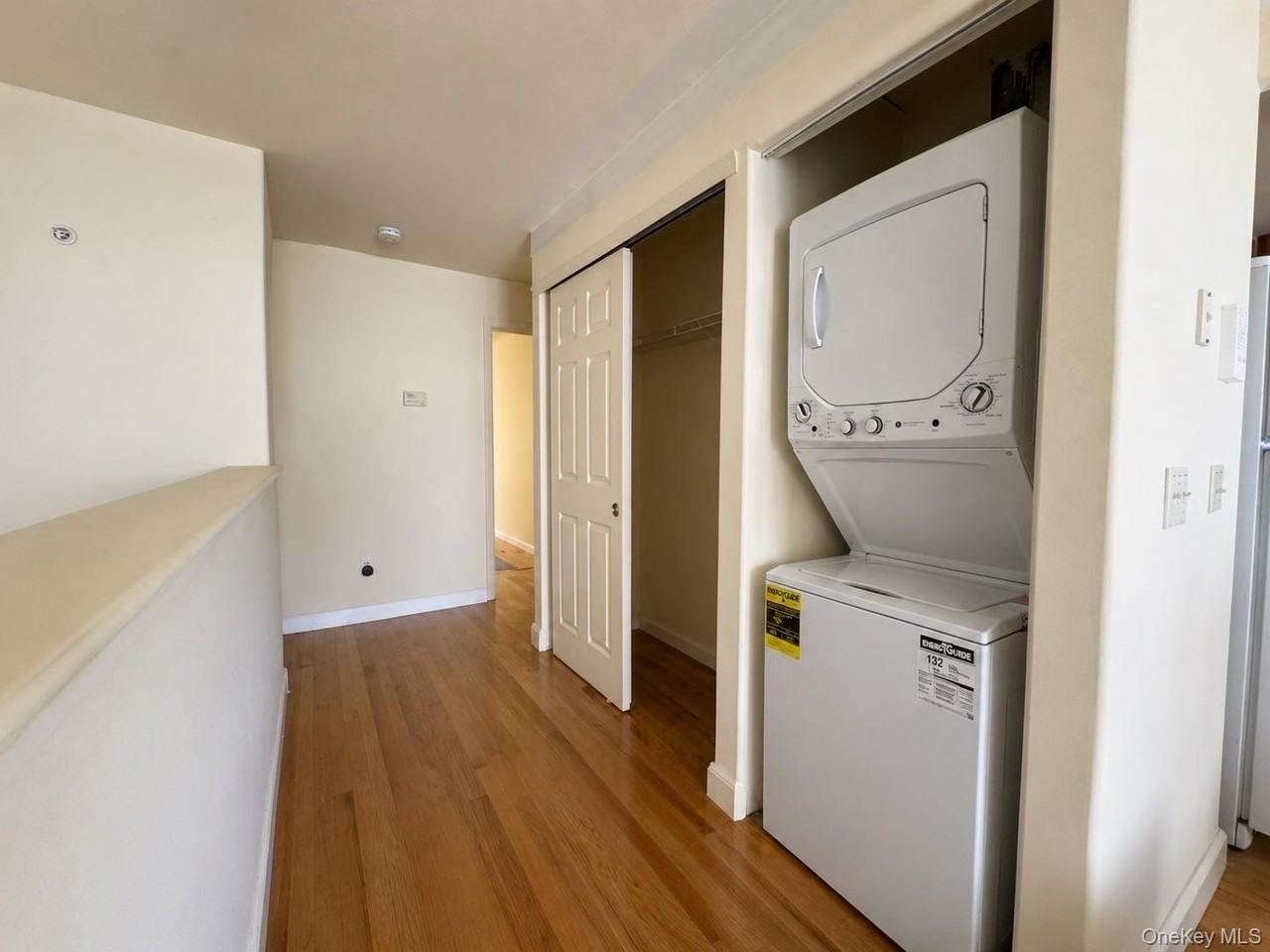 7708 Aquatic Dr - Photo 6 of 8