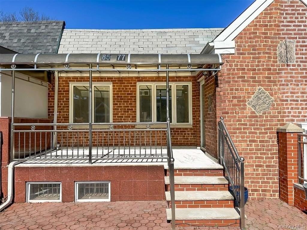 8577 66th Ave - Photo 2 of 12
