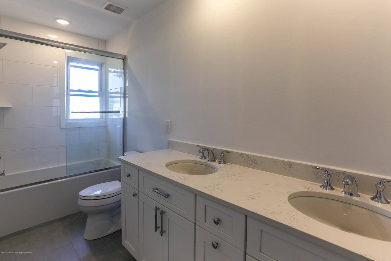 35 Ocean Blvd #4 - Photo 4 of 7