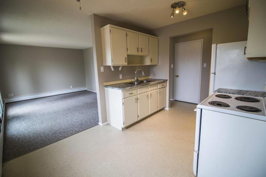 10211 106 Ave - Photo 2 of 7