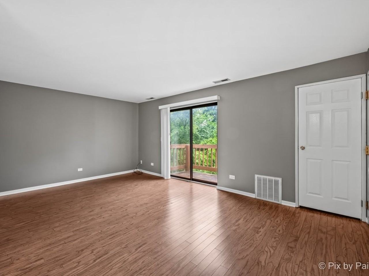 2226 Abbeywood Dr #F - Photo 2 of 20