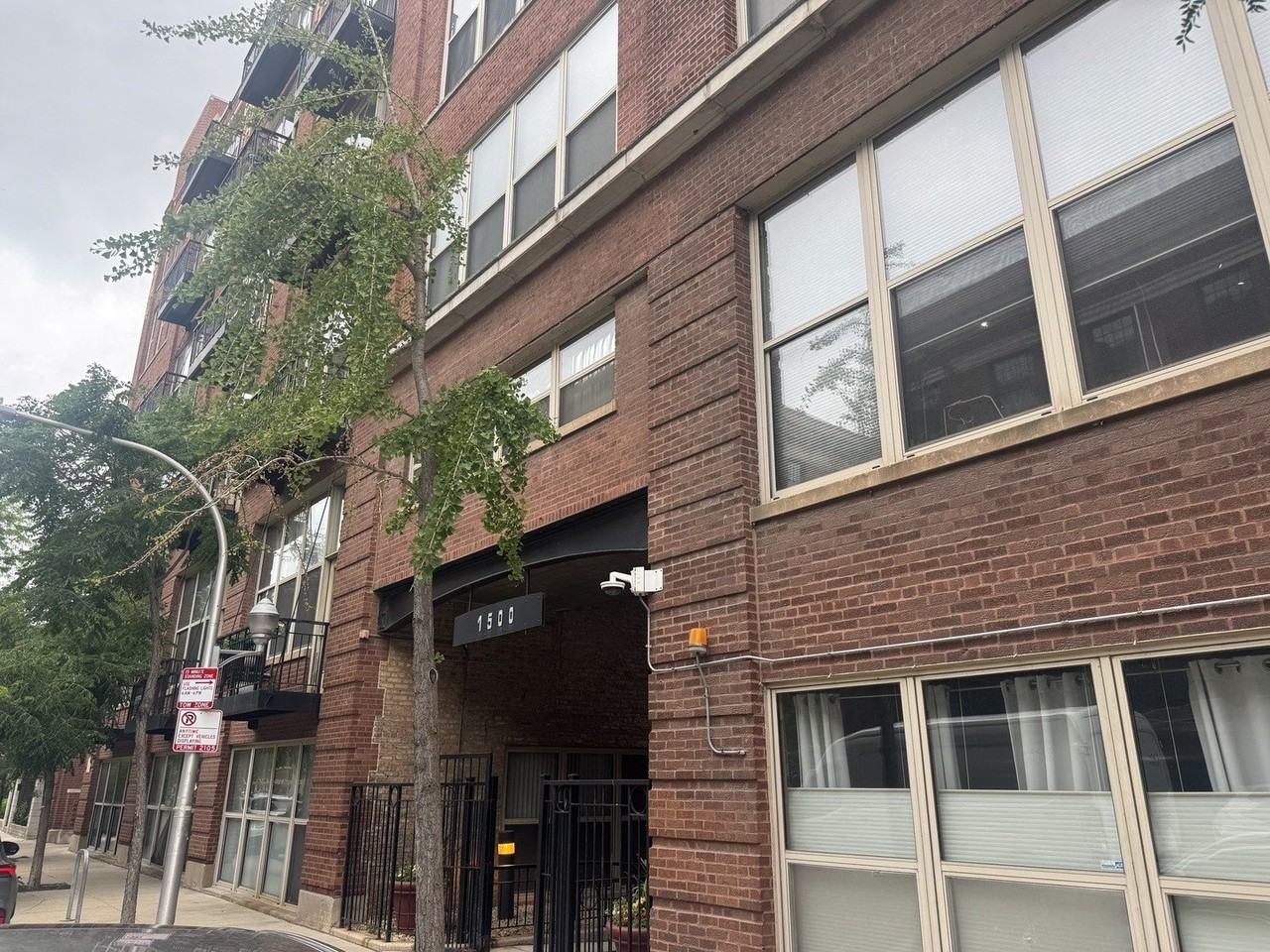 1500 W Monroe St #527