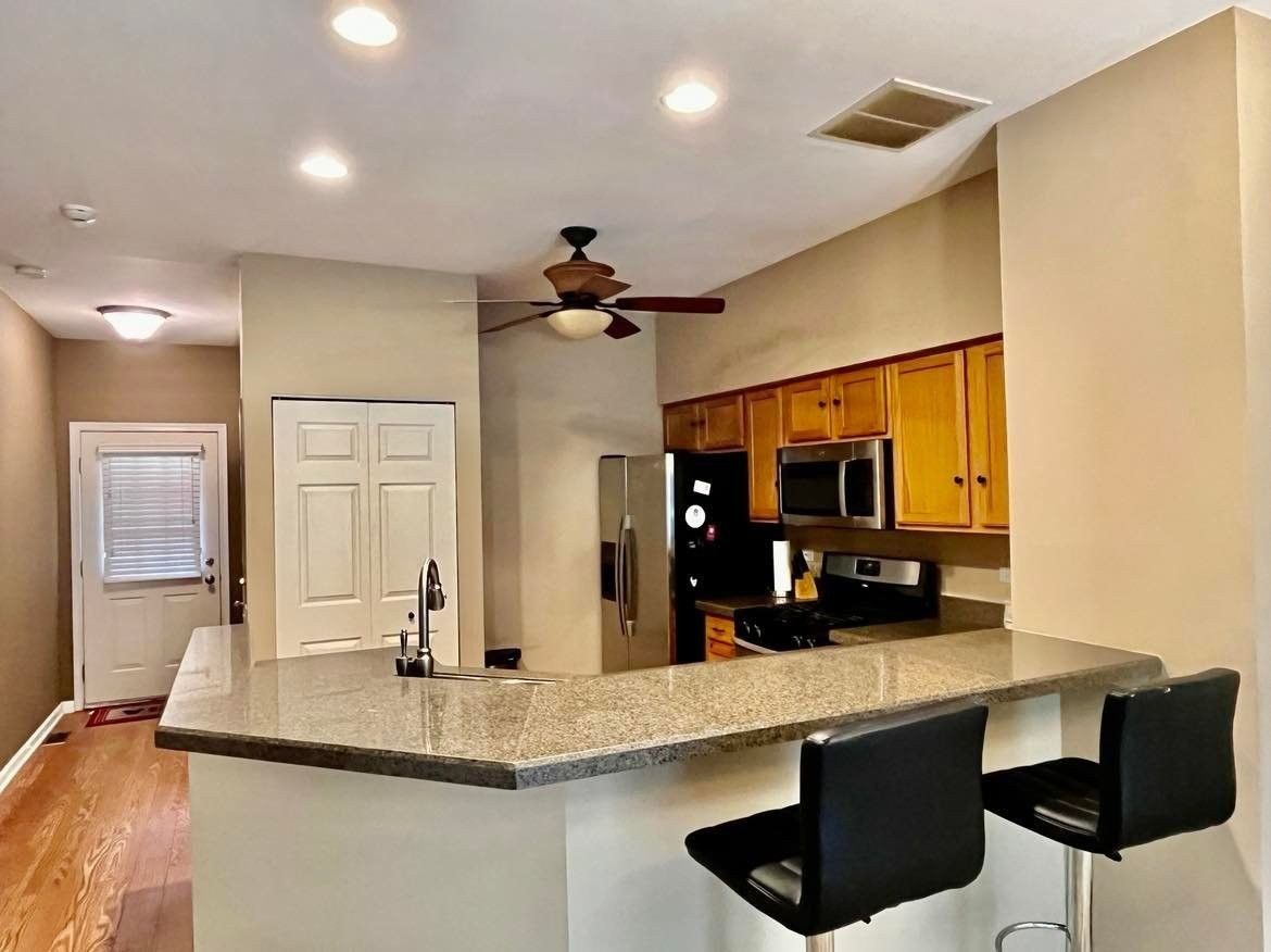 2927 Stonewater Dr #2927 - Photo 4 of 11