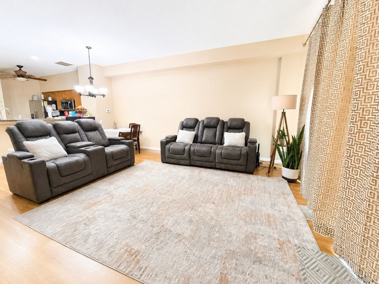2927 Stonewater Dr #2927 - Photo 5 of 11