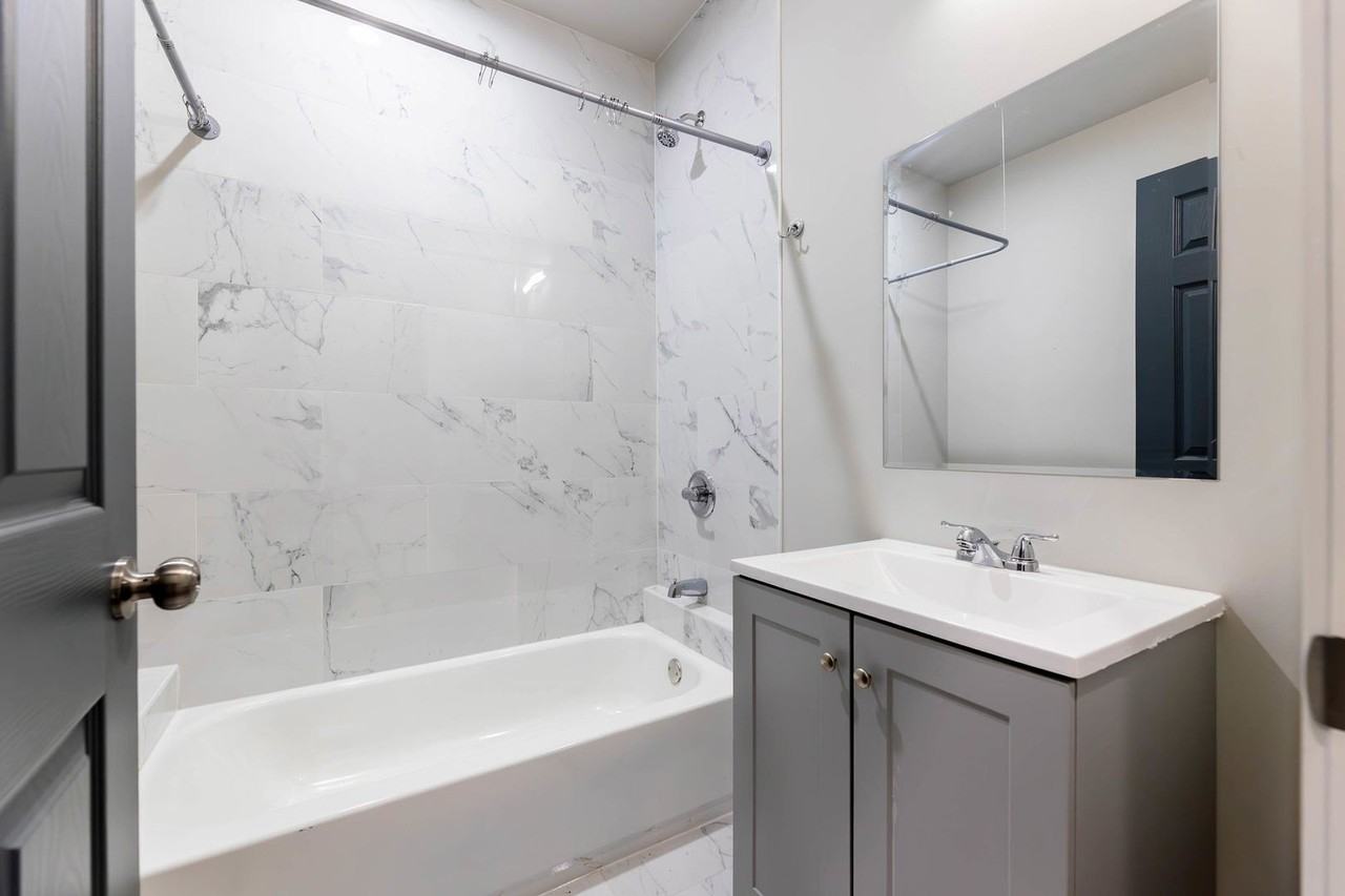 4201 S Normal Ave #3 - Photo 6 of 9