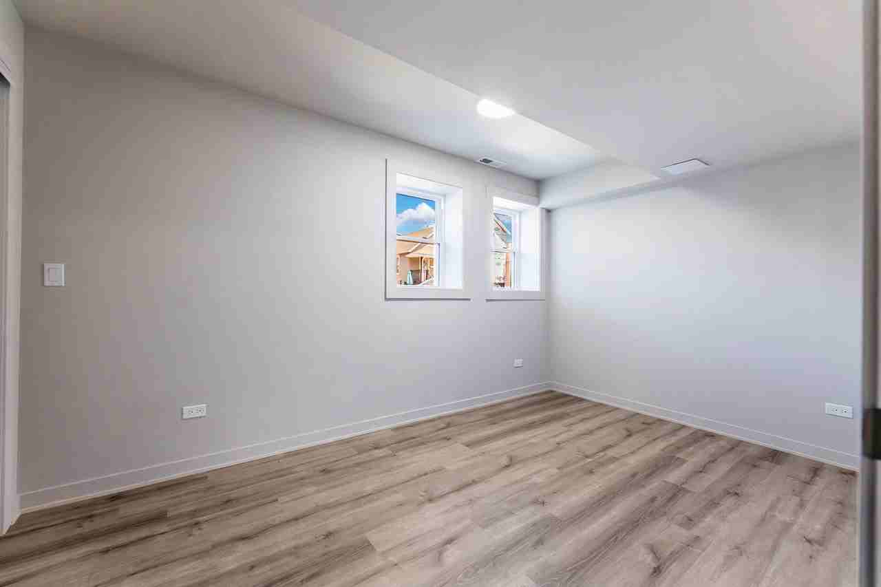 4201 S Normal Ave #2 - Photo 3 of 5