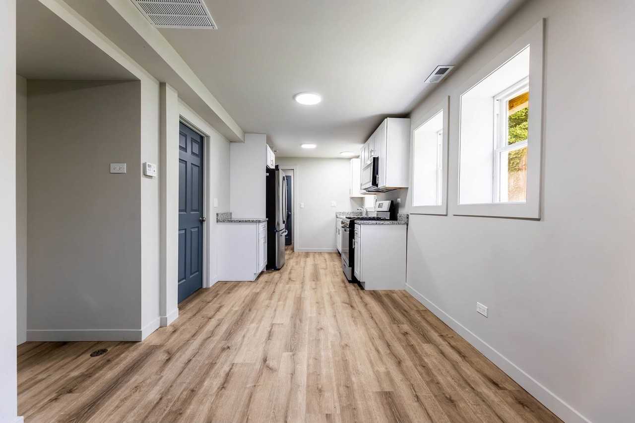 4201 S Normal Ave #2 - Photo 5 of 5