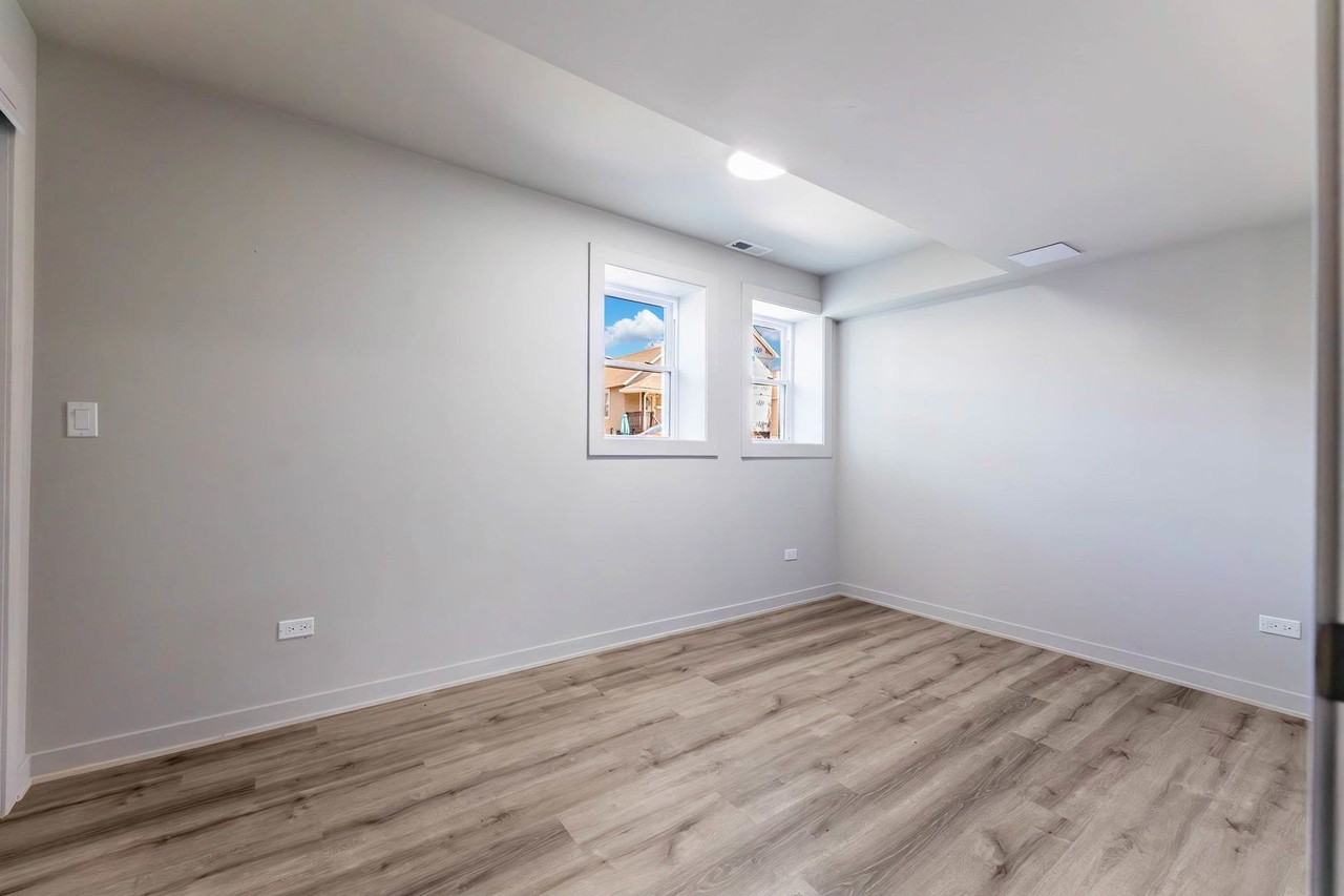 4201 S Normal Ave #1 - Photo 5 of 5