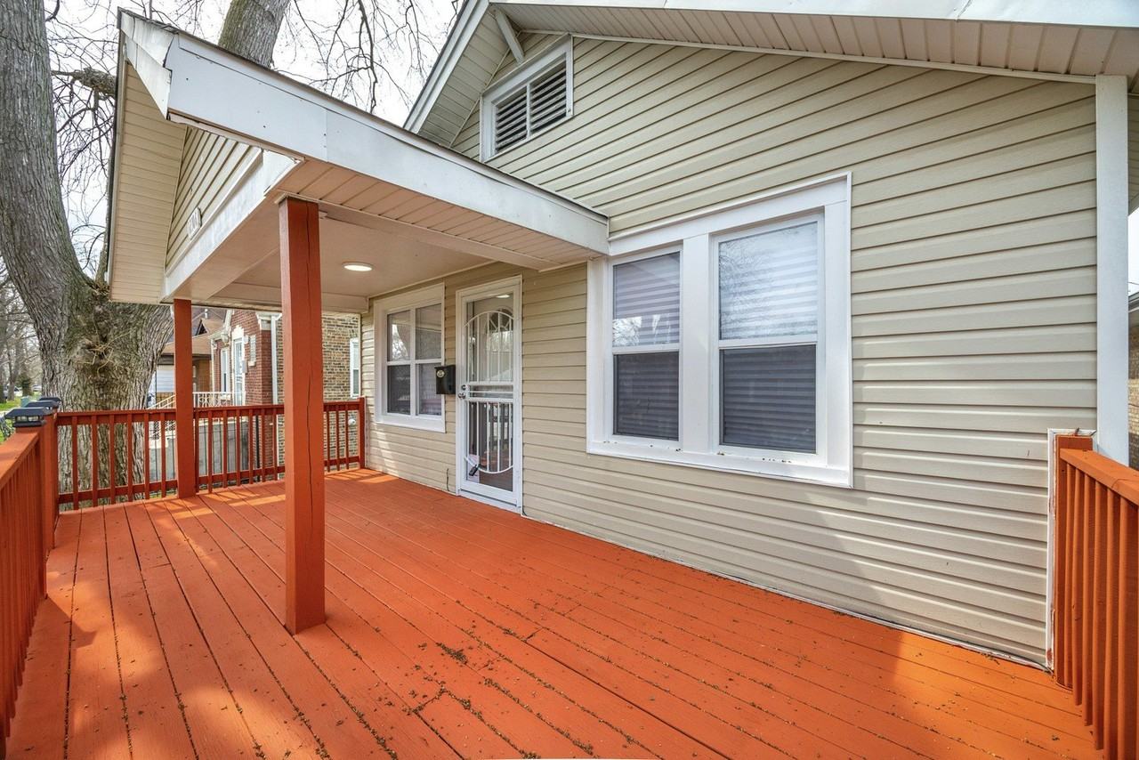 12106 S Emerald Ave - Photo 2 of 18