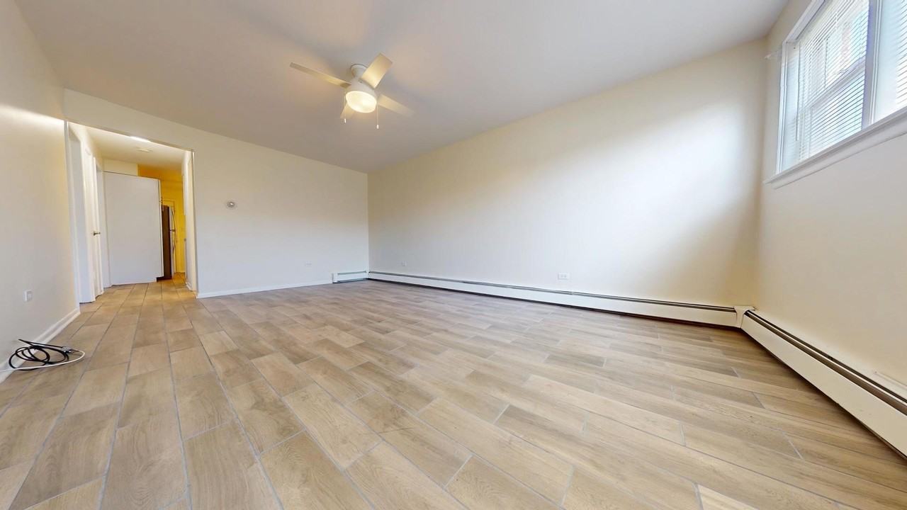 2402 N 76th Ct #G - Photo 4 of 16