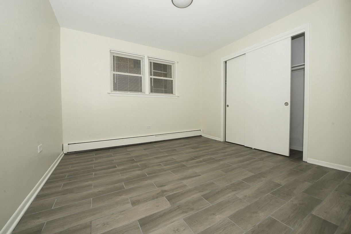 2402 N 76th Ct #G - Photo 5 of 16