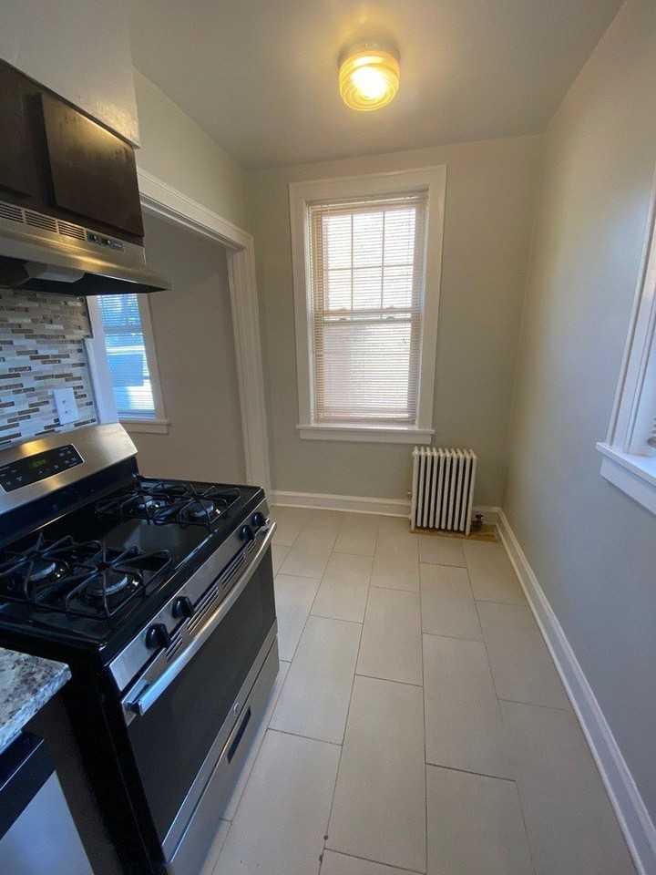 1303 Elmwood Ave #101 - Photo 3 of 9