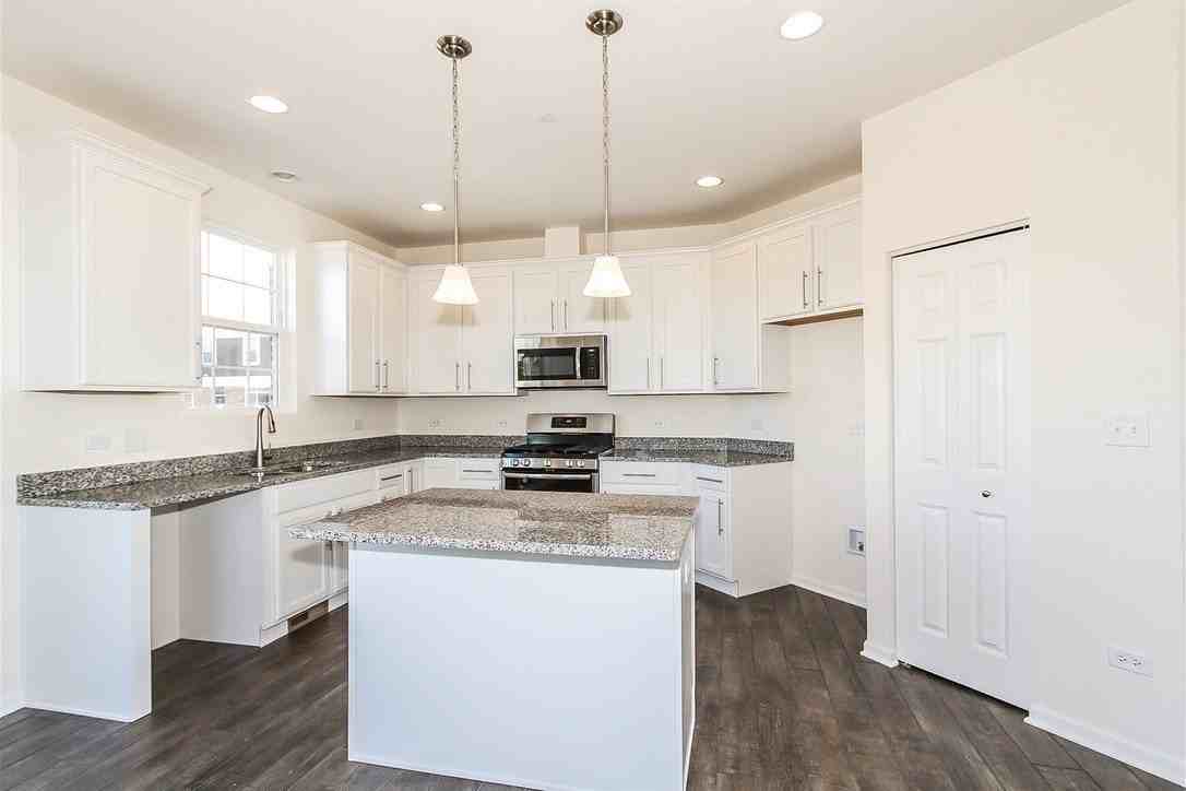 1923 Continental Ave #1923 - Photo 4 of 16