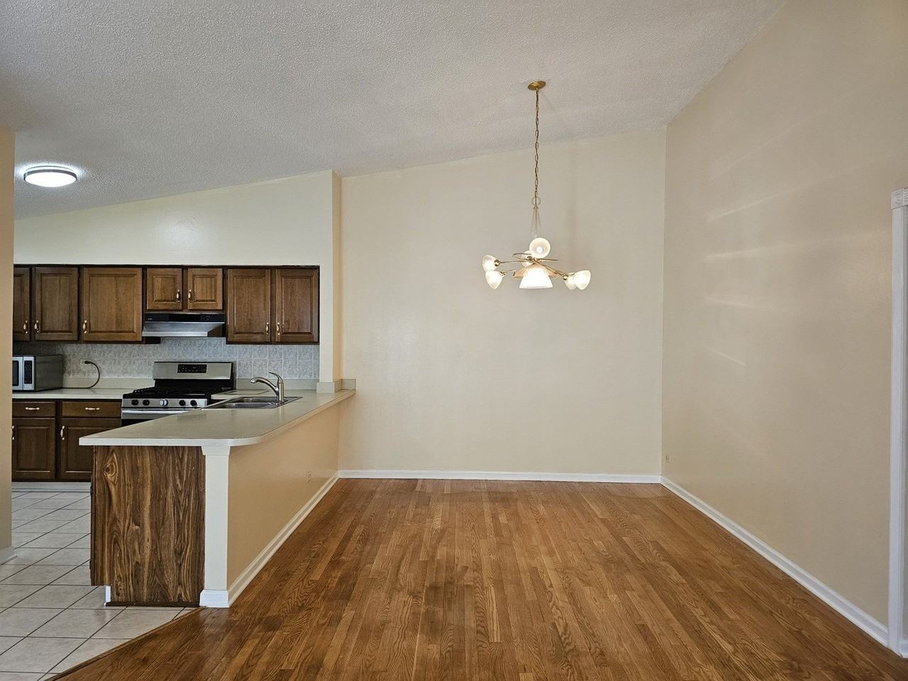 1818 77th St - Photo 3 of 27