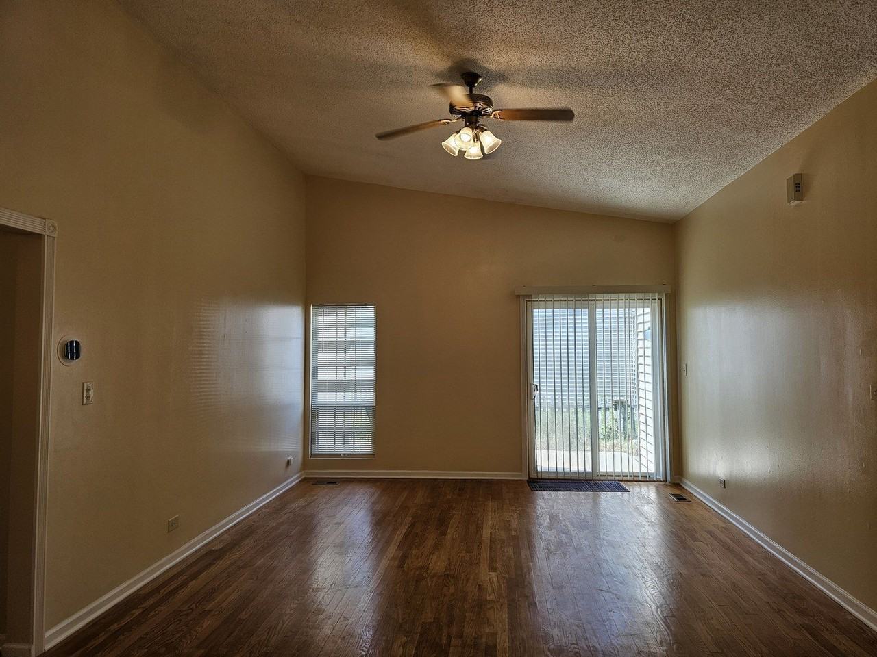 1818 77th St - Photo 5 of 27