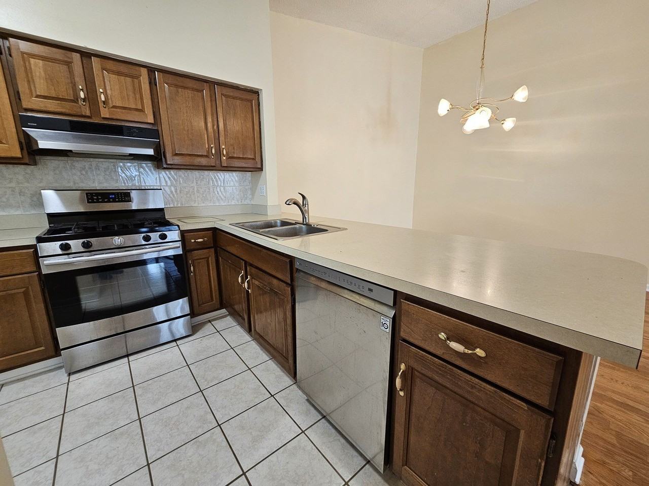 1818 77th St - Photo 7 of 27