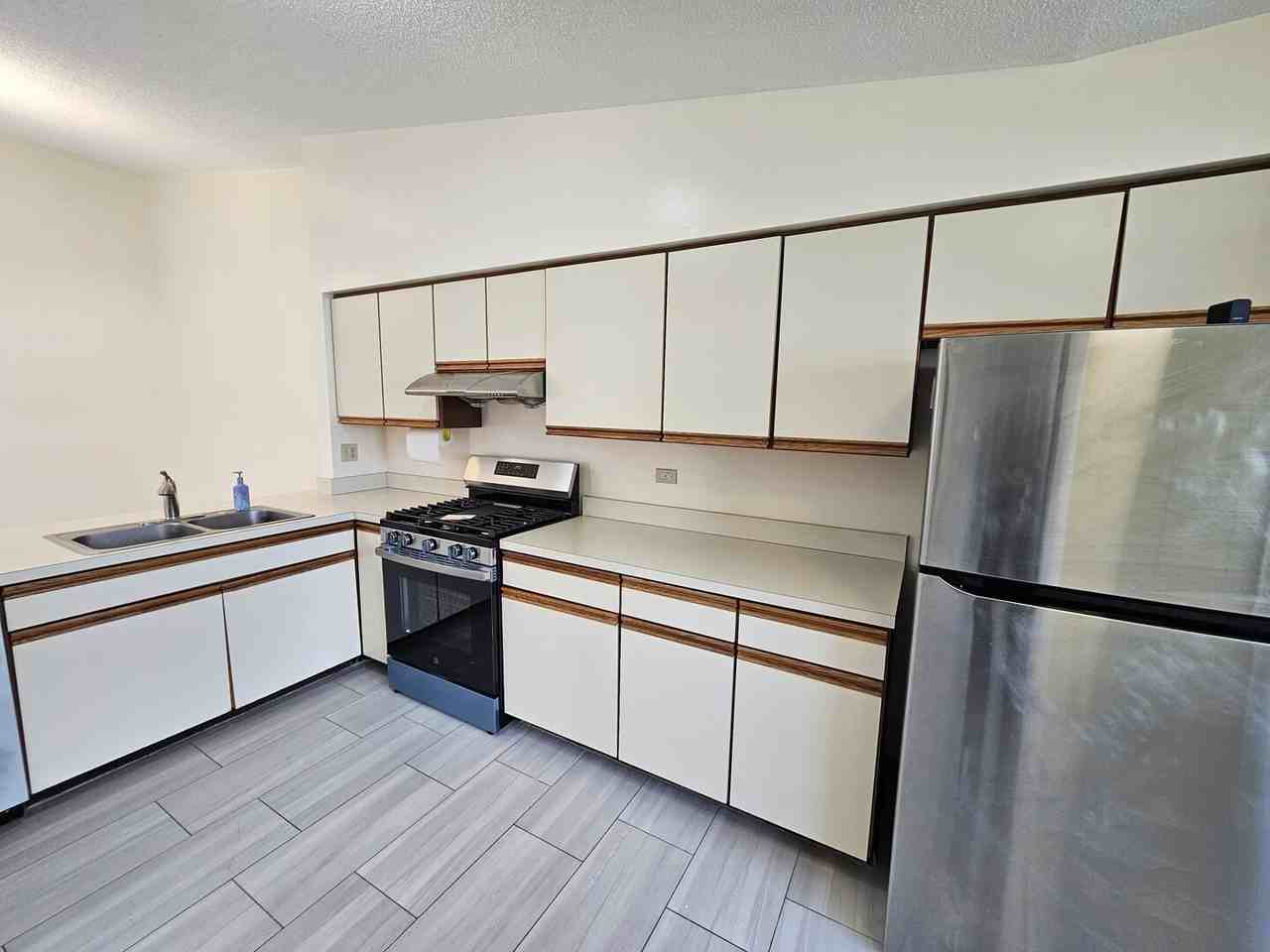 1820 77th St - Photo 6 of 21