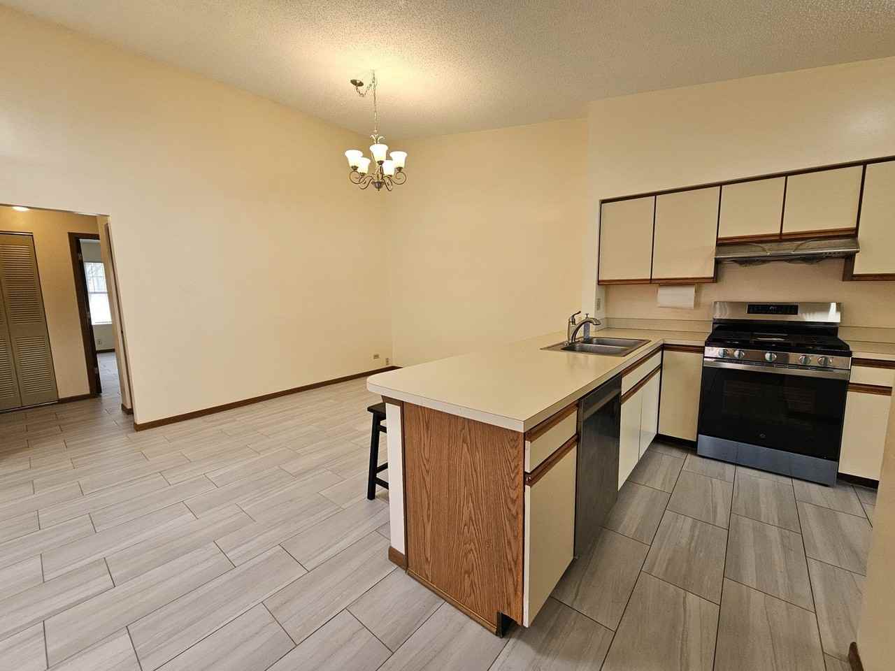 1820 77th St - Photo 7 of 21