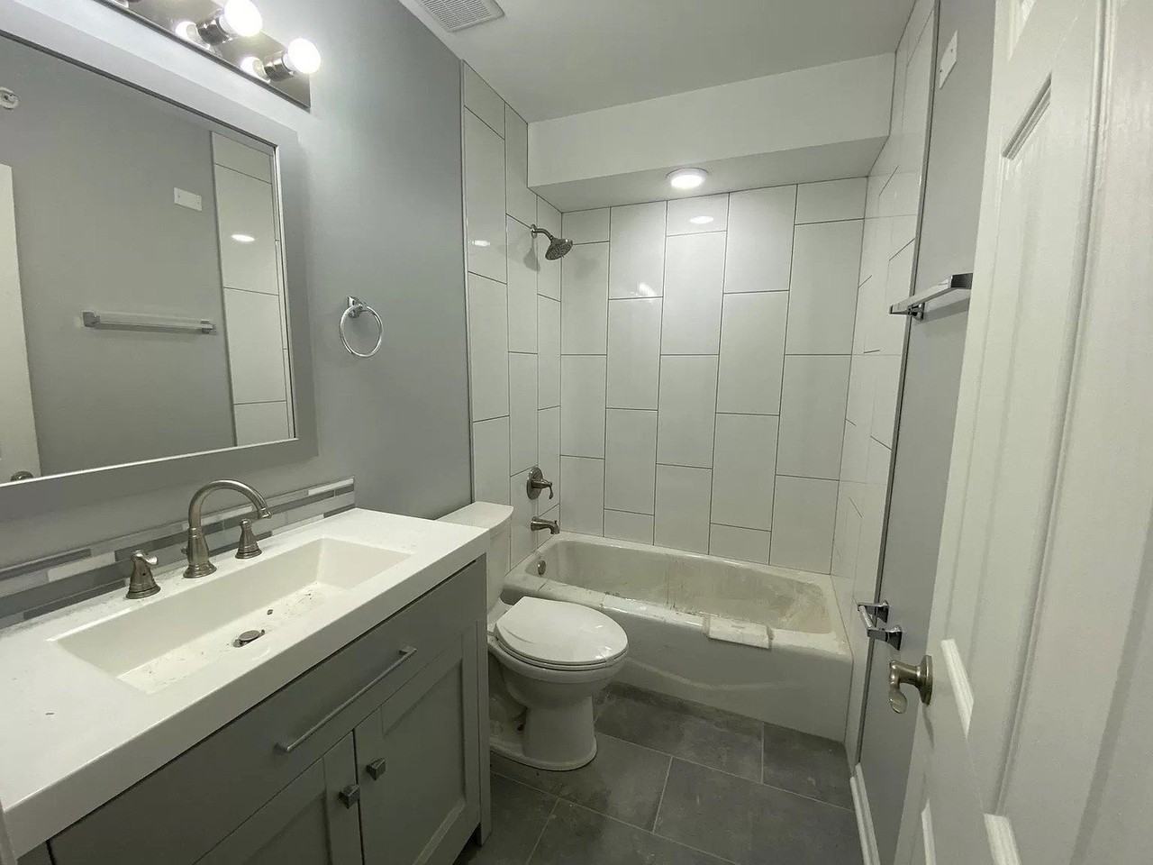 9 W Quincy St #C - Photo 4 of 7