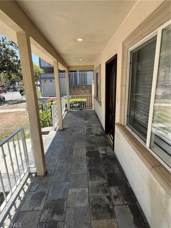 517 Concord St - Photo 3 of 27