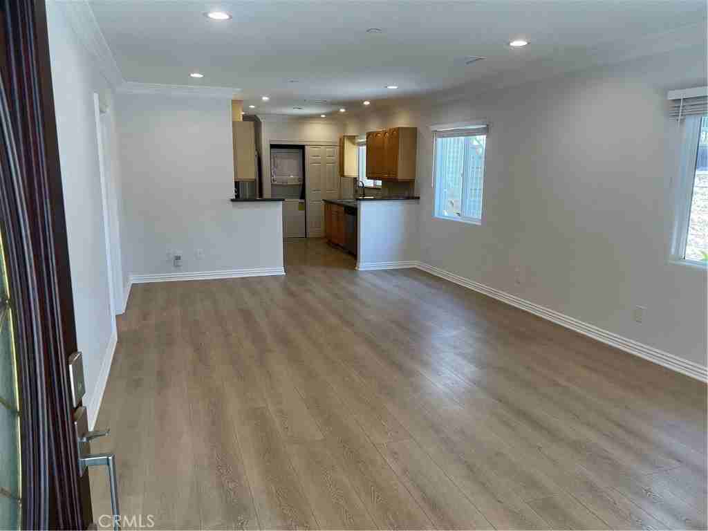 517 Concord St - Photo 4 of 27