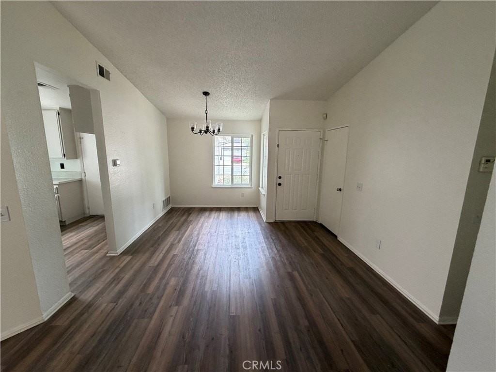 11981 Kenwood Dr - Photo 5 of 21