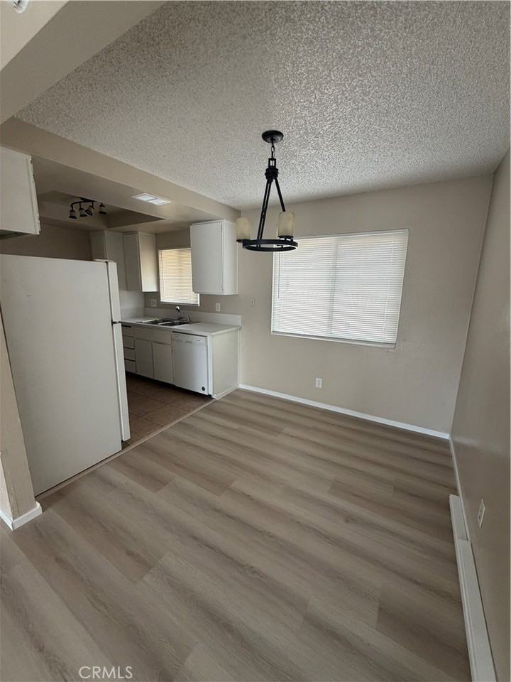 1602 E Fairfield Ct #4 - Photo 6 of 19