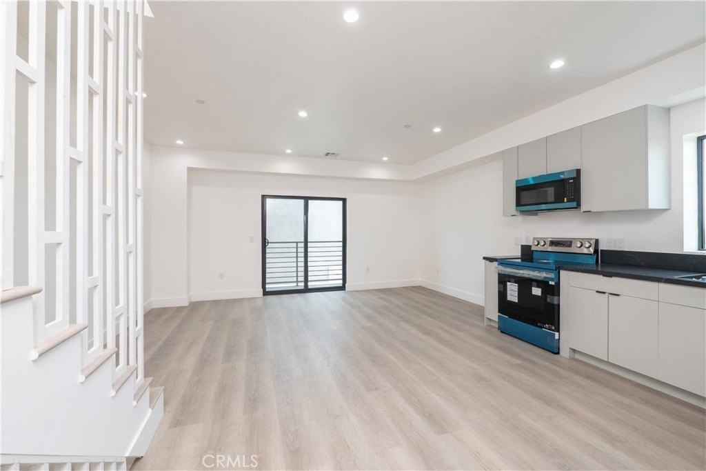 1571 Ricardo St #2 - Photo 3 of 29