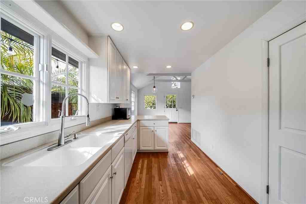 1641 Catalina - Photo 6 of 20