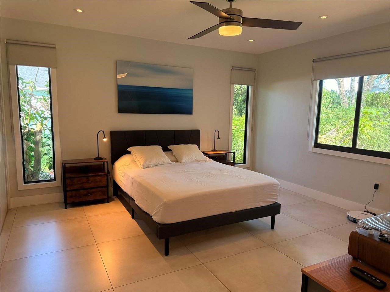 360 Nw 40th St - Photo 5 of 8