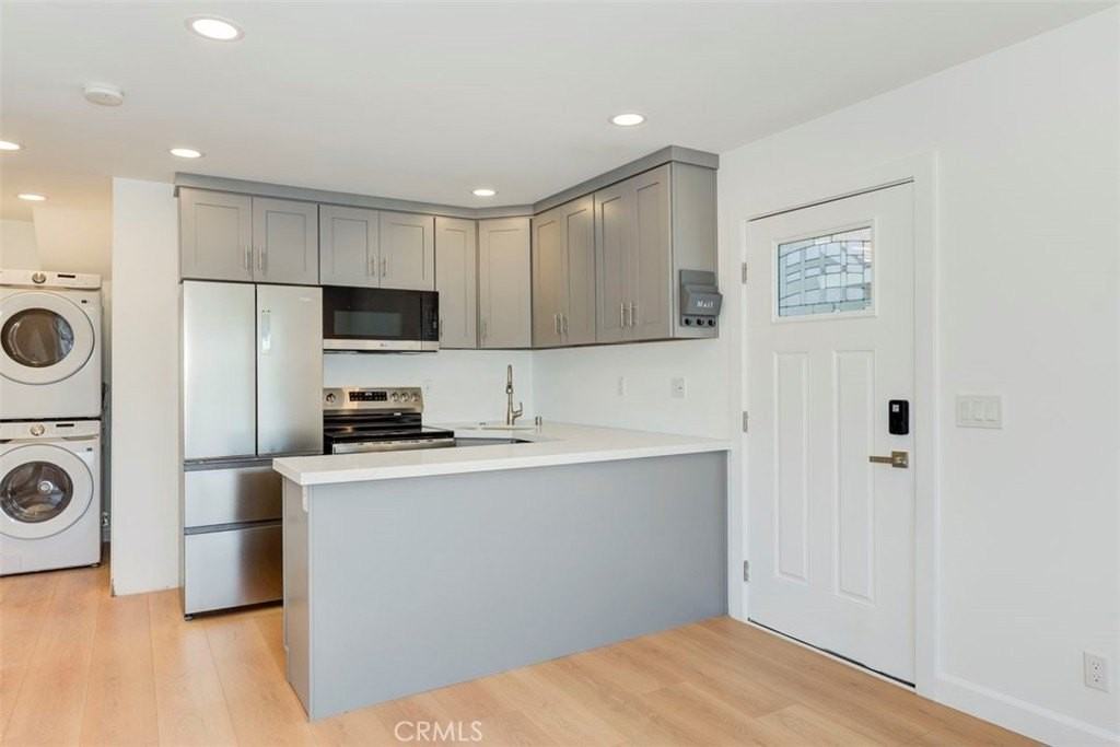 27213 Arena Ln - Photo 3 of 11
