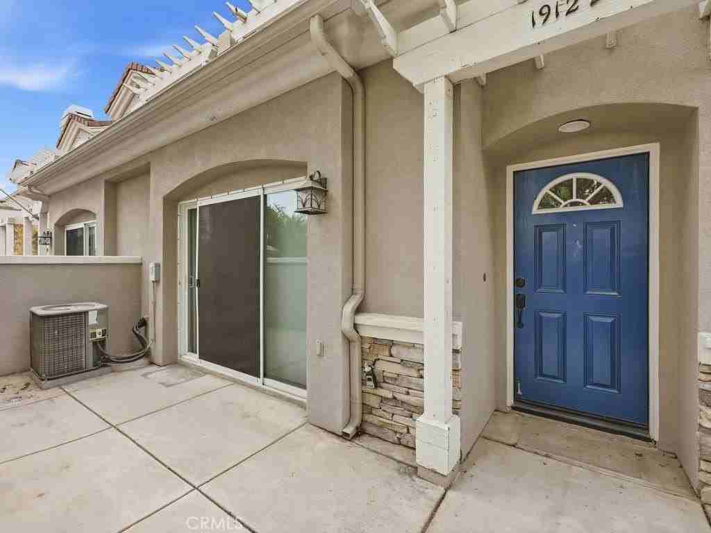 19122 Cole Ln