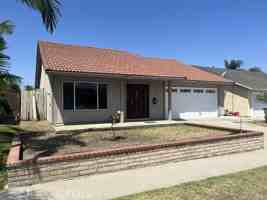 featured image of 243 N Pageant St