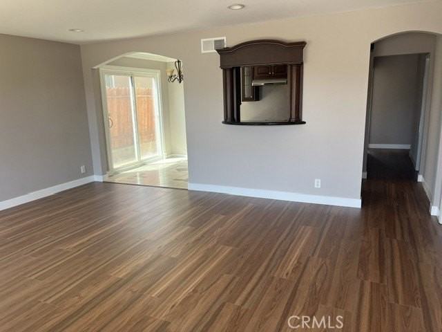 243 N Pageant St - Photo 3 of 5